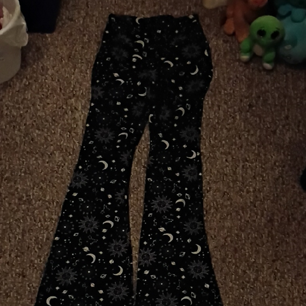 Black Celestial Print Yoga Pants